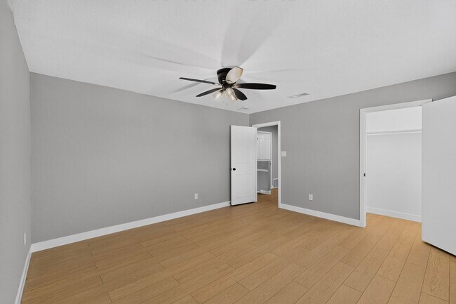 Building Photo - 1600 Crimson Ct