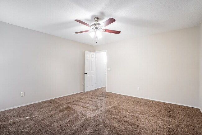 Building Photo - 936 Mailwood Dr