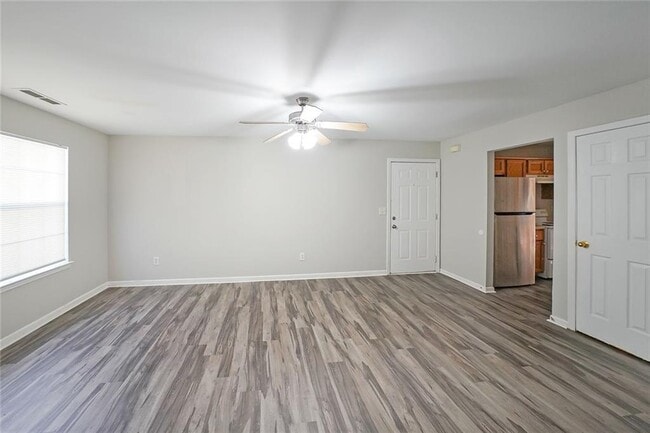 Building Photo - 703 Stonehaven Cir