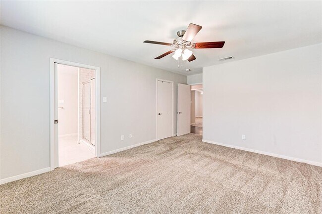 Building Photo - 5719 Willowbend Blvd
