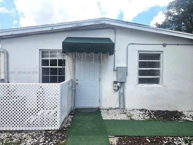 Building Photo - 10790 SW 46th St