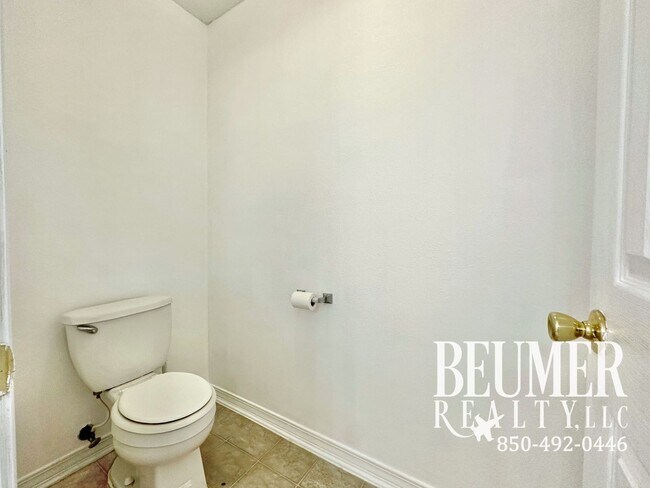 Building Photo - Fantastic Located Home Near NAS for Rent
