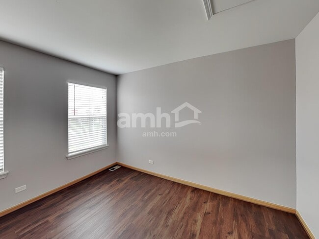 Building Photo - 2269 Jason Dr