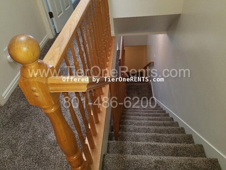 Building Photo - This property offers a no deposit option available for qualified renters!!