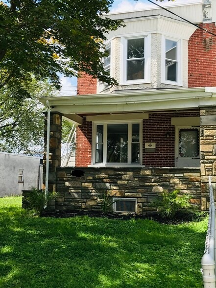 Building Photo - 323 Brighton Terrace