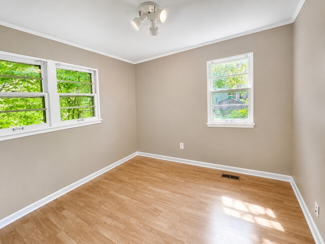 Building Photo - 21365 W Ridge Rd