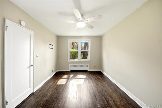 Building Photo - 12 Wainwright Ave