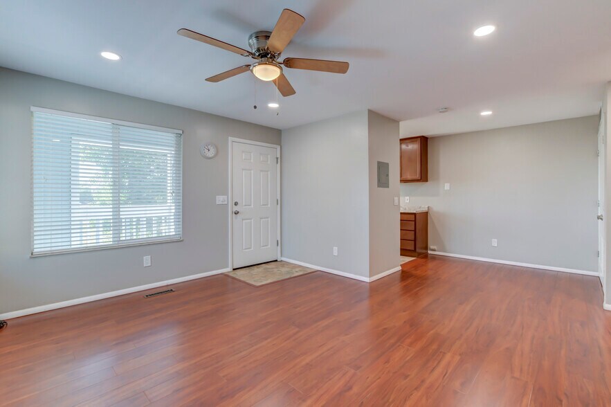 Building Photo - 7913 Chase Cir