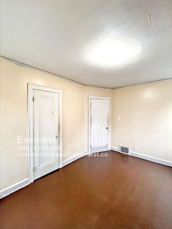 Building Photo - 15395 Ardmore St