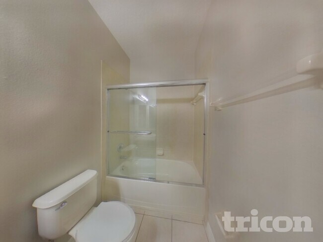 Building Photo - 304 Churchill Downs Blvd