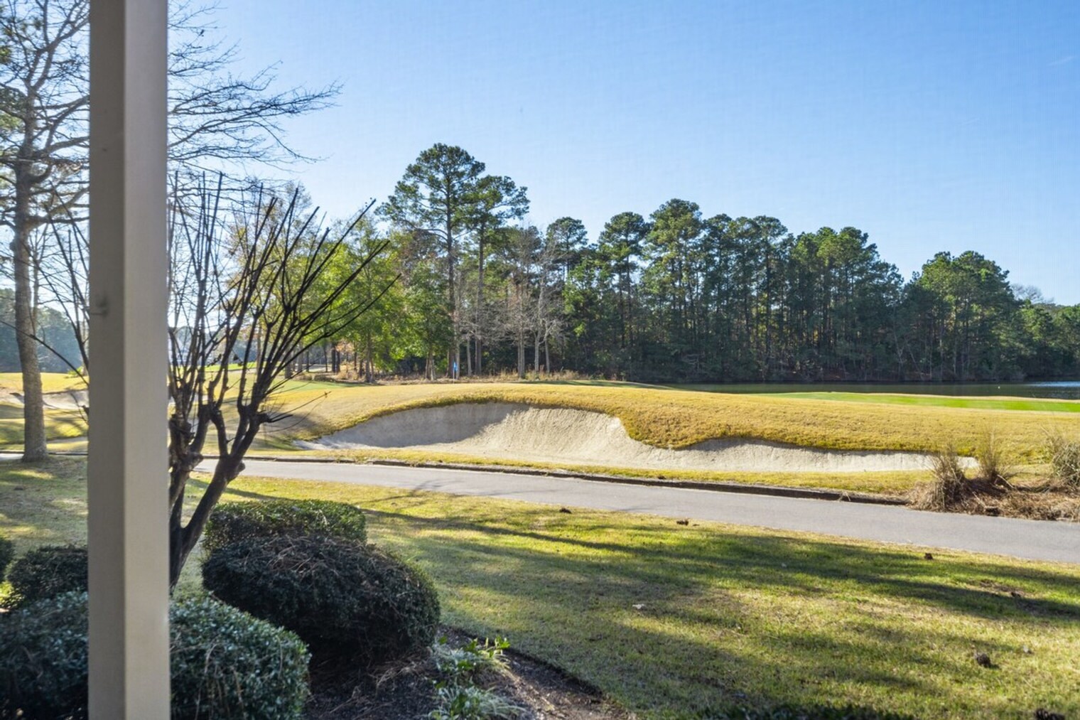 Building Photo - 568 Pinehurst Ln