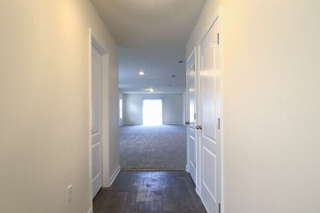 Building Photo - For Rent- 2nd month FREE Rent