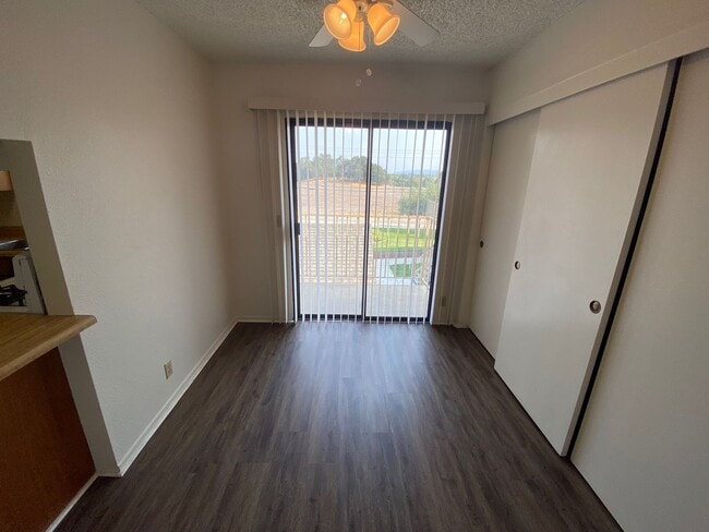 Building Photo - 2 Bed / 1 Bath (South Atascadero)