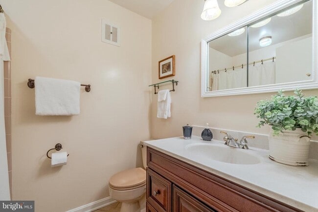 Building Photo - 8717 Higdon Dr
