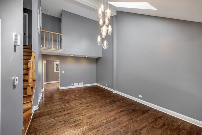 Building Photo - 713 Acadia Ct