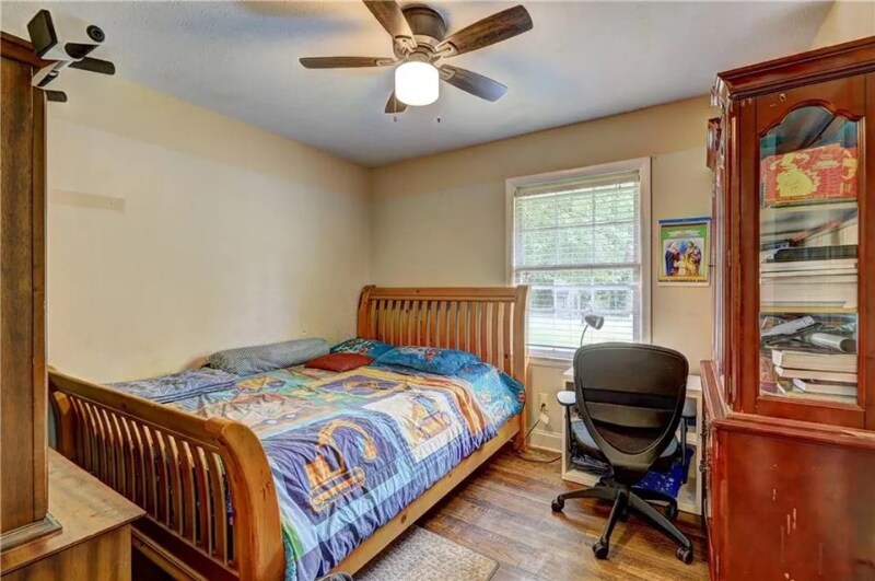 Building Photo - 5783 Sharon Dr NW