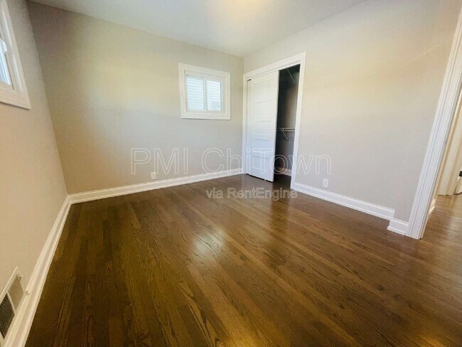 Building Photo - 413 N Forest Ave