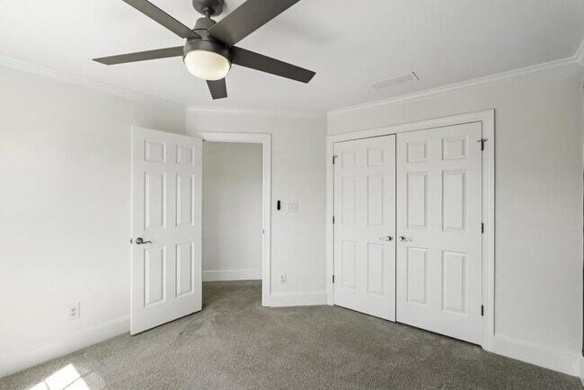 Building Photo - 78 Crumley St SE