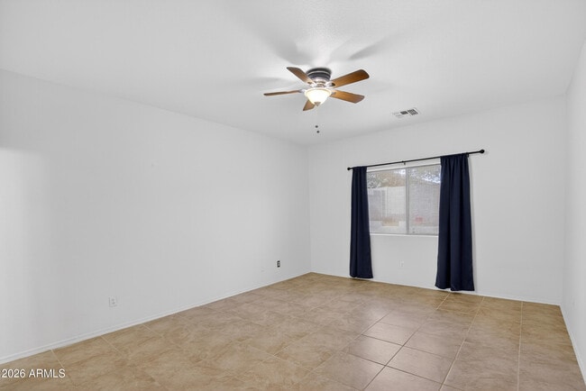 Building Photo - 1476 E Avenida Grande