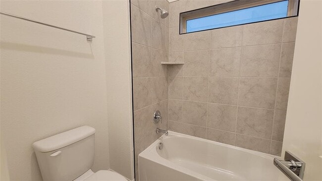 Building Photo - 1720 Scenic Hts Ln