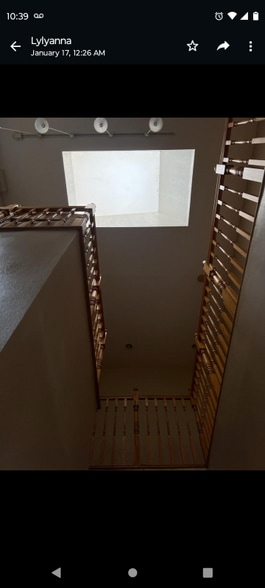 Building Photo - 215 Dennis Dr