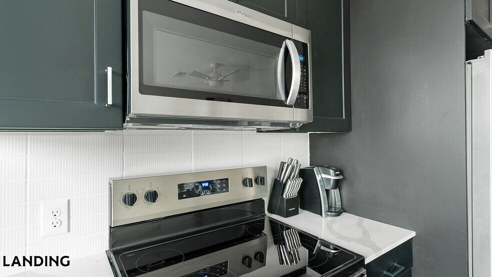 Building Photo - 91 Jensen Dr