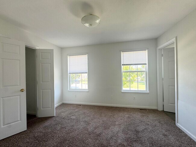 Building Photo - 1132 Jonestown Ln