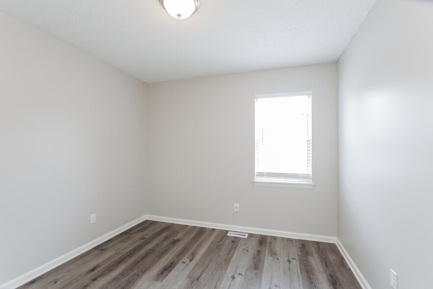 Building Photo - 7304 Hethersett Ln
