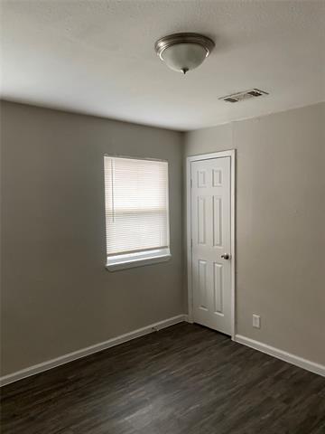 Building Photo - 2405 Jennings Ave