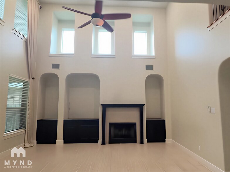 Building Photo - 3006 Covington Pl