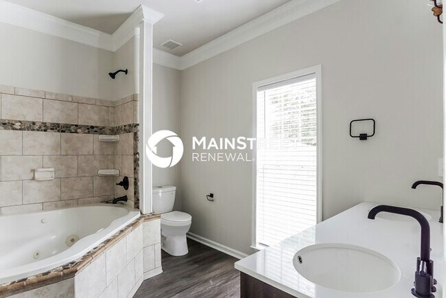 Building Photo - 3 Bedroom Pet-Friendly Home in BESSEMER, AL with Main Street Renewal