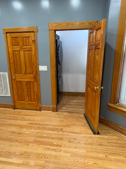 Building Photo - 2707 W Thomas St