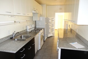 Building Photo - 2571 Virginia St