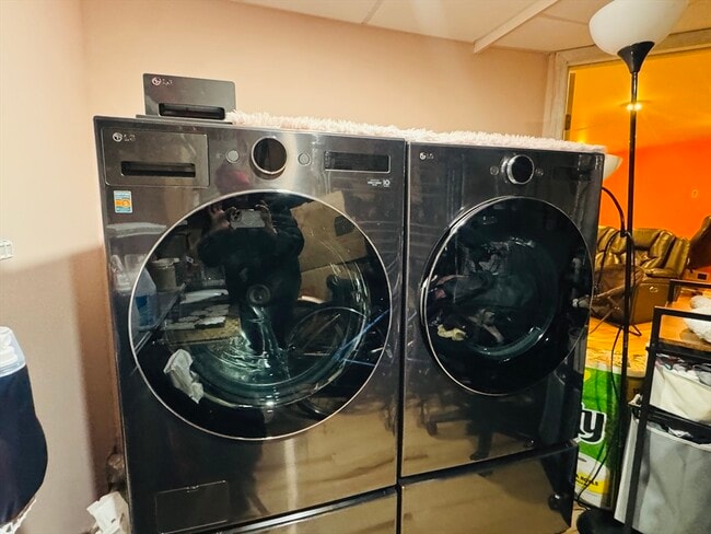 Building Photo - 237 South St