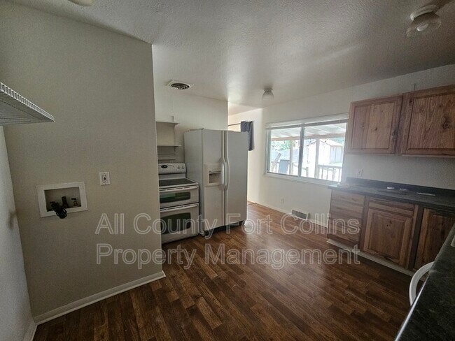 Building Photo - 2511 16th Ave