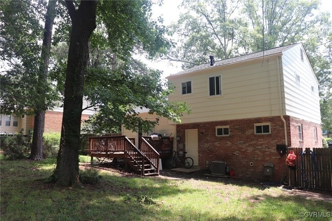 Building Photo - 9500 Minna Dr