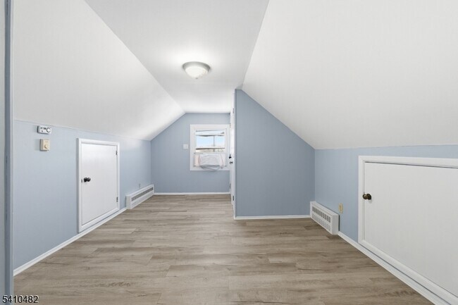 Building Photo - 1034 Madison Ave