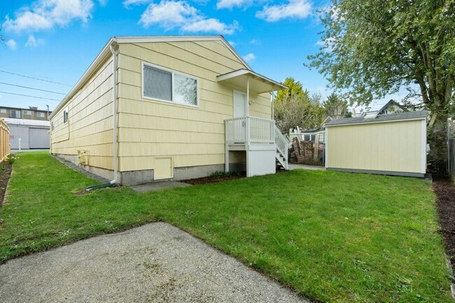 Building Photo - 3bd/2ba Seattle Home