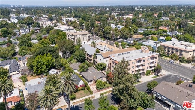 Building Photo - 4385 Camellia Ave