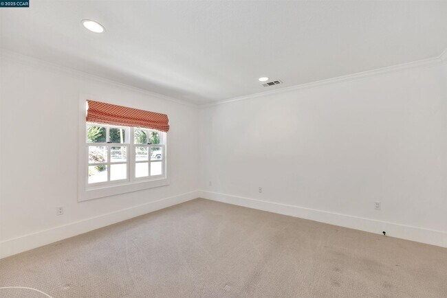 Building Photo - 772 John Way