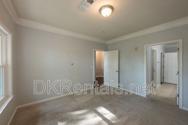 Building Photo - 1850 Cotillion Dr