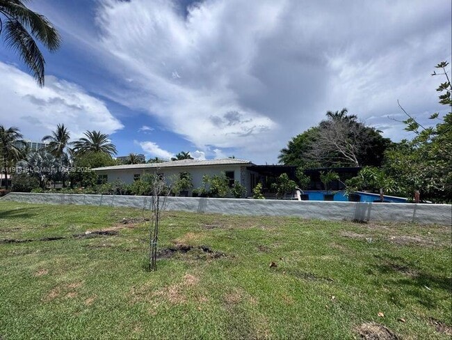 Building Photo - 201 Golden Beach Dr