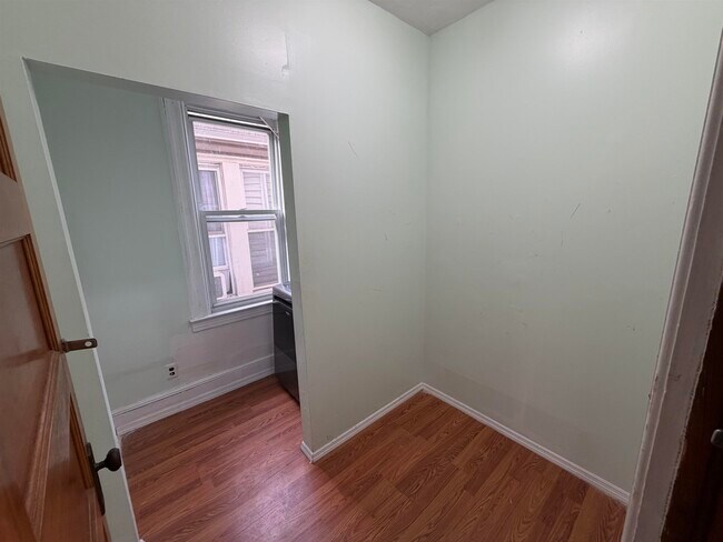 Building Photo - 358 Avenue A