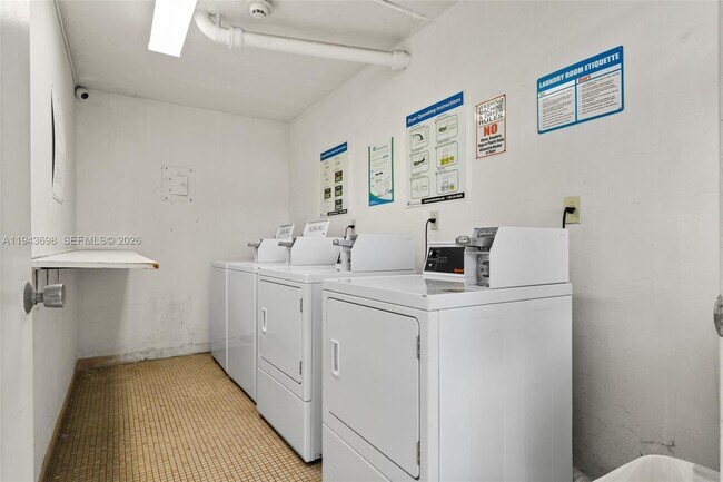 Building Photo - 631 Jefferson Ave