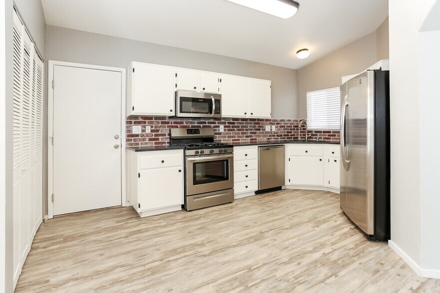 Building Photo - 4722 Checker Way