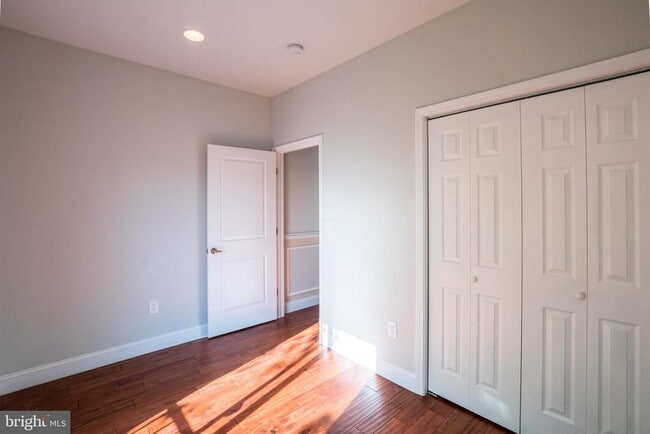 Building Photo - 2340 Greenwich St