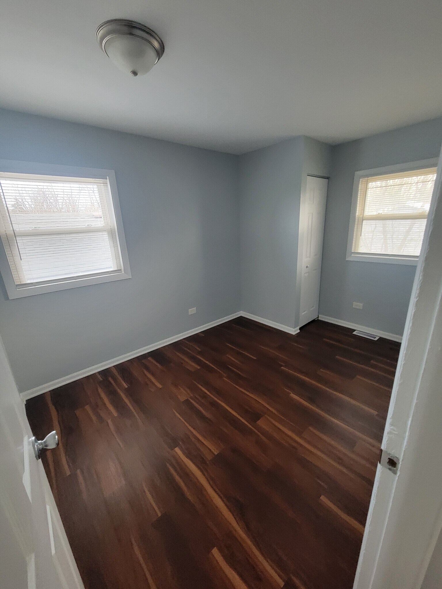 Building Photo - 22005 Balmoral Dr