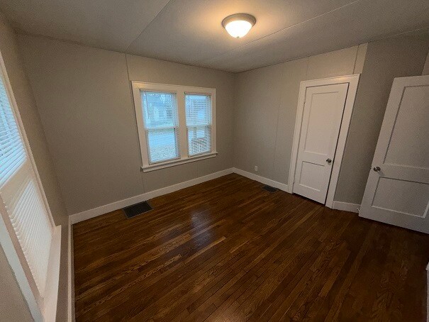 Building Photo - 64 Herbert St SW