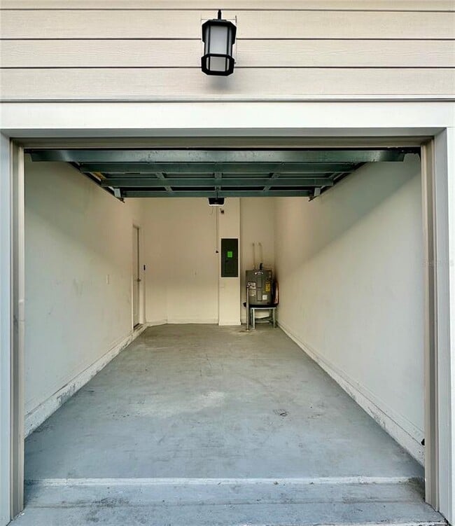 Building Photo - 7477 Stone Crk Trl