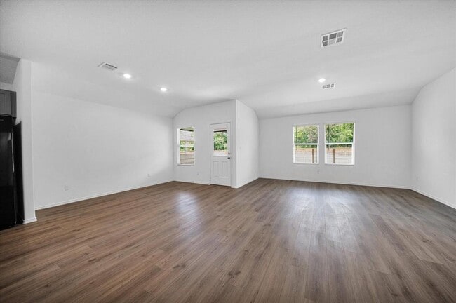 Building Photo - 145 Crawford